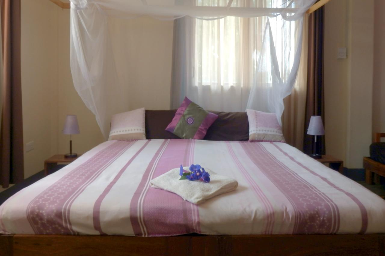 Dutchess Hotel And Restaurant Fort Portal Exteriér fotografie
