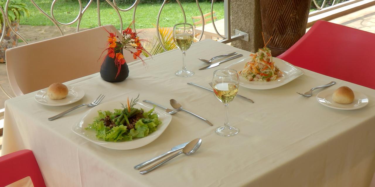Dutchess Hotel And Restaurant Fort Portal Exteriér fotografie