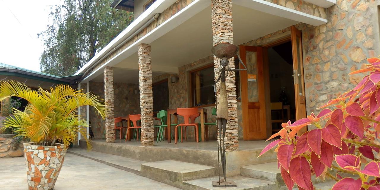 Dutchess Hotel And Restaurant Fort Portal Exteriér fotografie